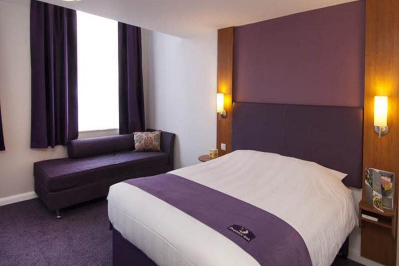 Premier Inn Haydock Park/M6 J23 วอร์ริงตัน ภายนอก รูปภาพ