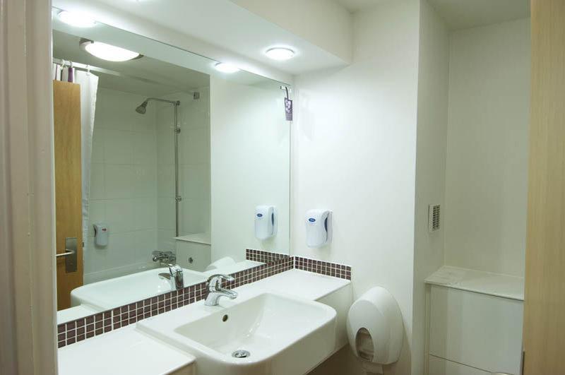 Premier Inn Haydock Park/M6 J23 วอร์ริงตัน ภายนอก รูปภาพ